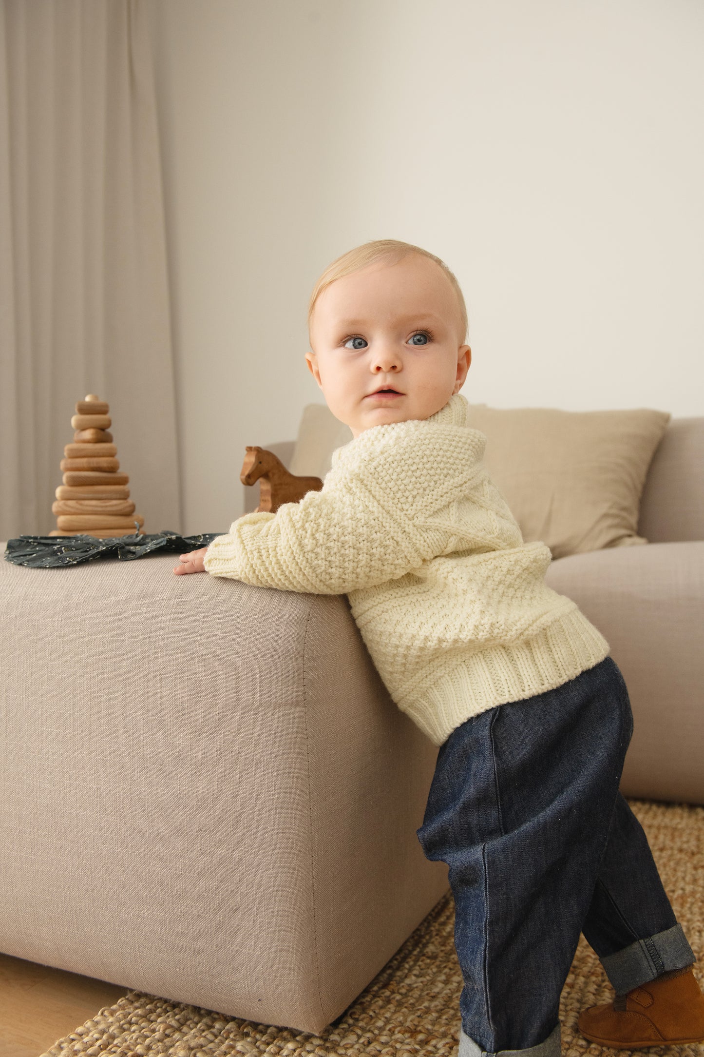 Sandnes Garn 2412 Guernsey Sweater Baby (englanninkielinen neuleohje)