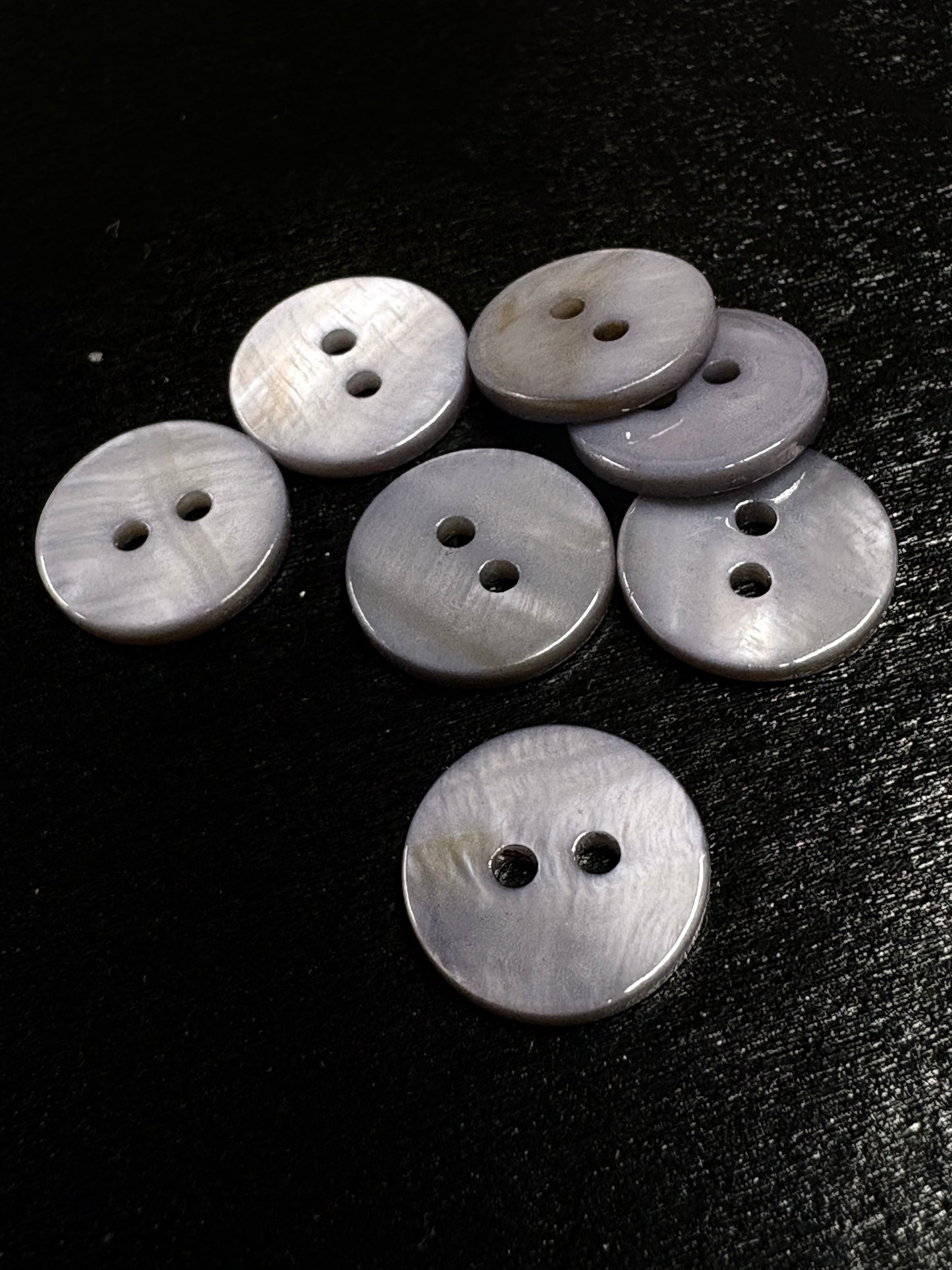 Helmiäisnappi siniharmaa ø 1,5mm