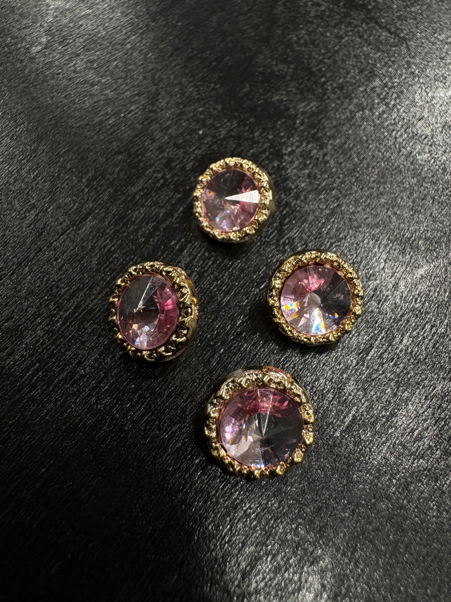 Strassinappi vaaleanpunainen ø 1,2mm