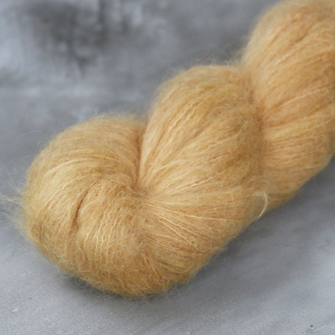 Laurelknits, Udu