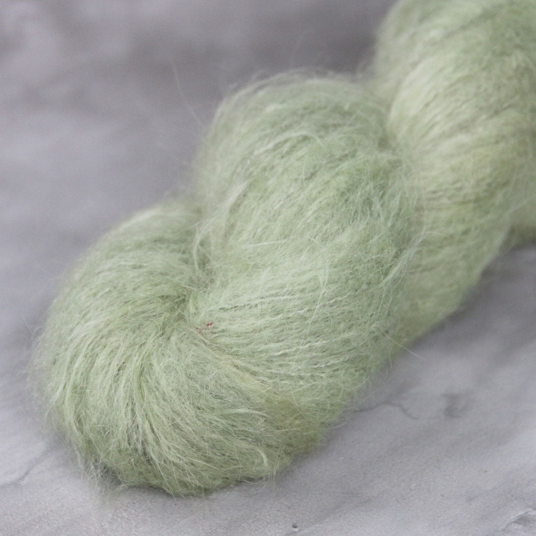 Laurelknits, Udu
