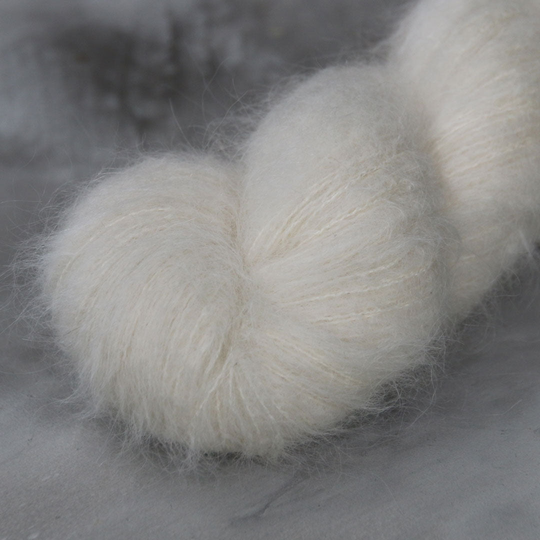Laurelknits, Udu