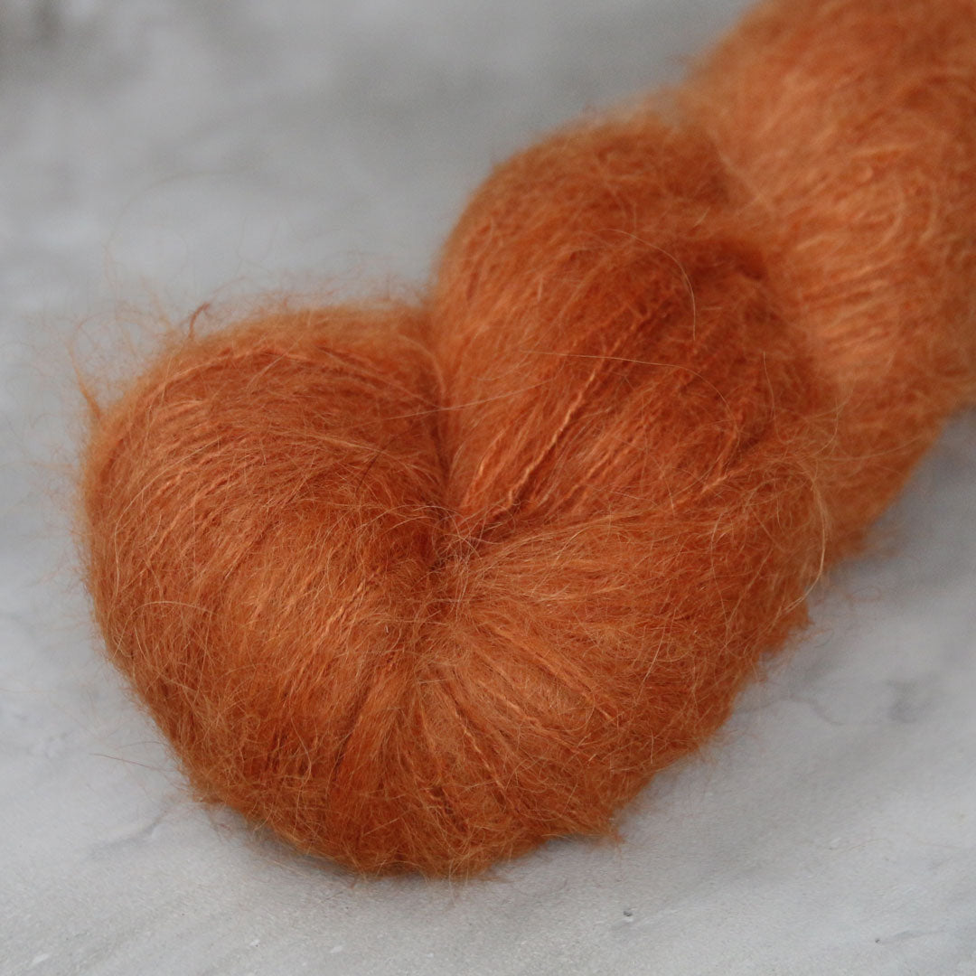 Laurelknits, Udu