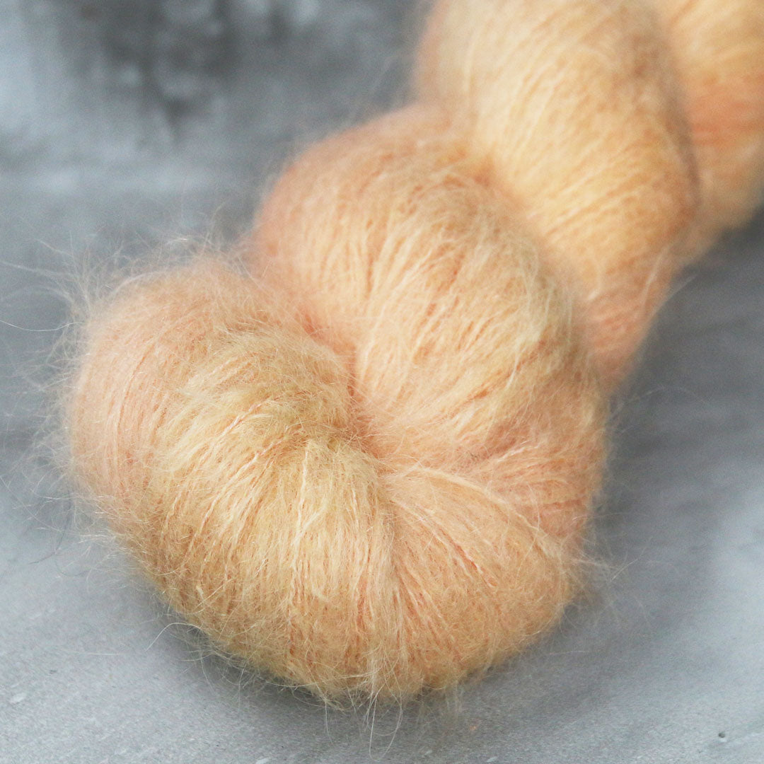 Laurelknits, Udu