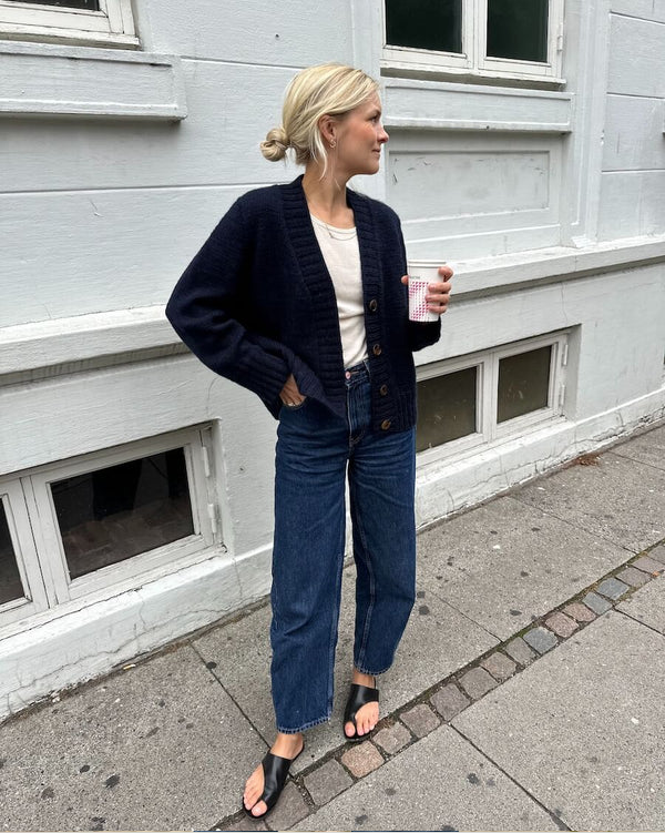 PetiteKnit Eva Cardigan - Neuletakki - neuleohje suomeksi