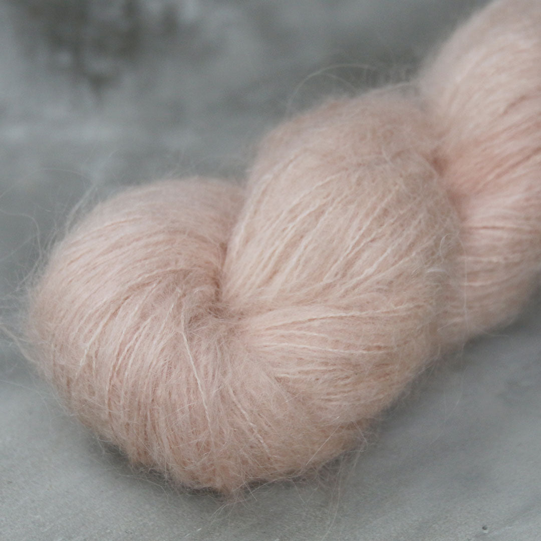 Laurelknits, Udu