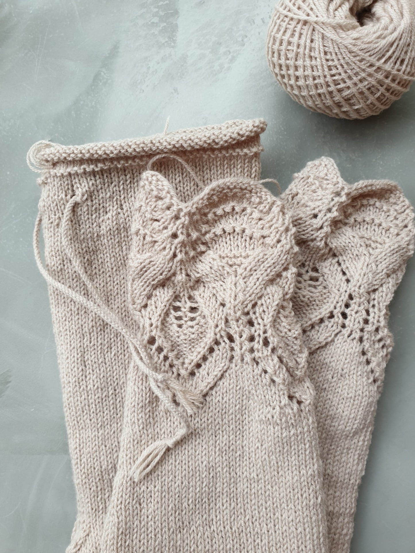 Knitting for Olive - Lace leggings (knitting pattern)