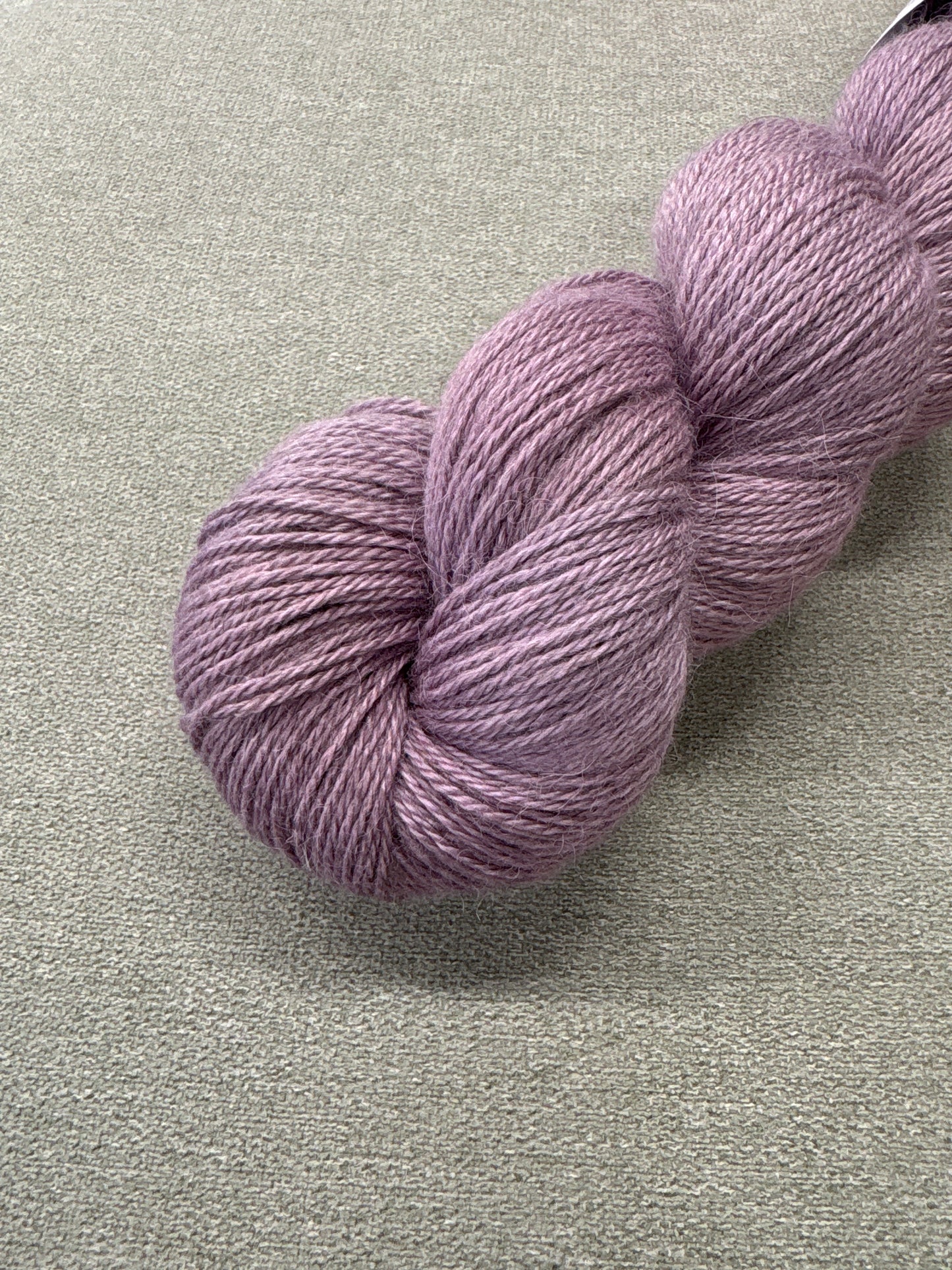 Lumoava Baby alpakkasilkki