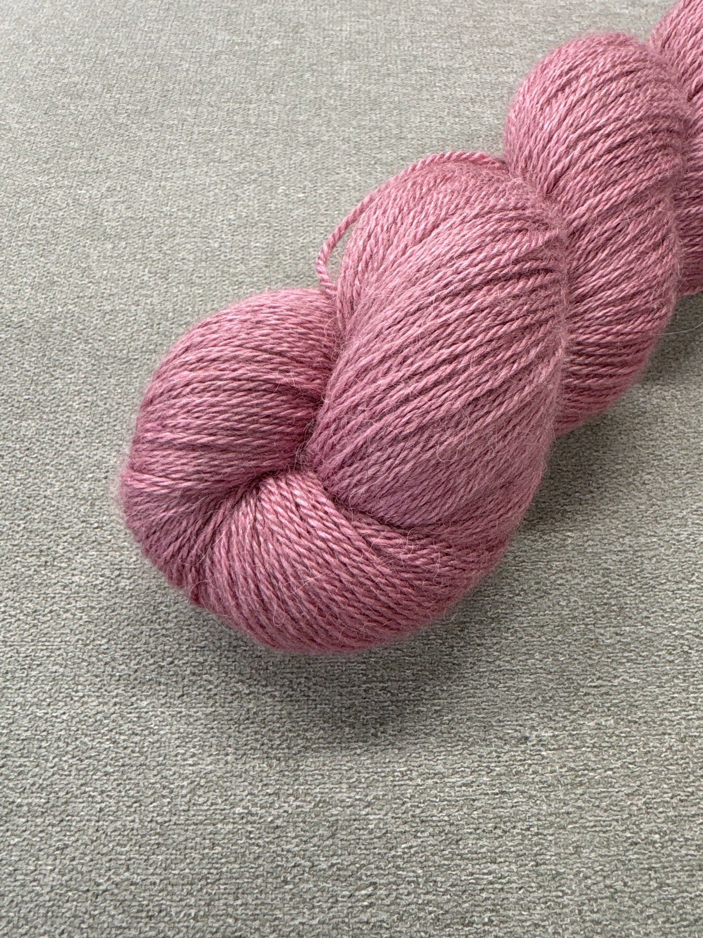 Lumoava Baby alpakkasilkki