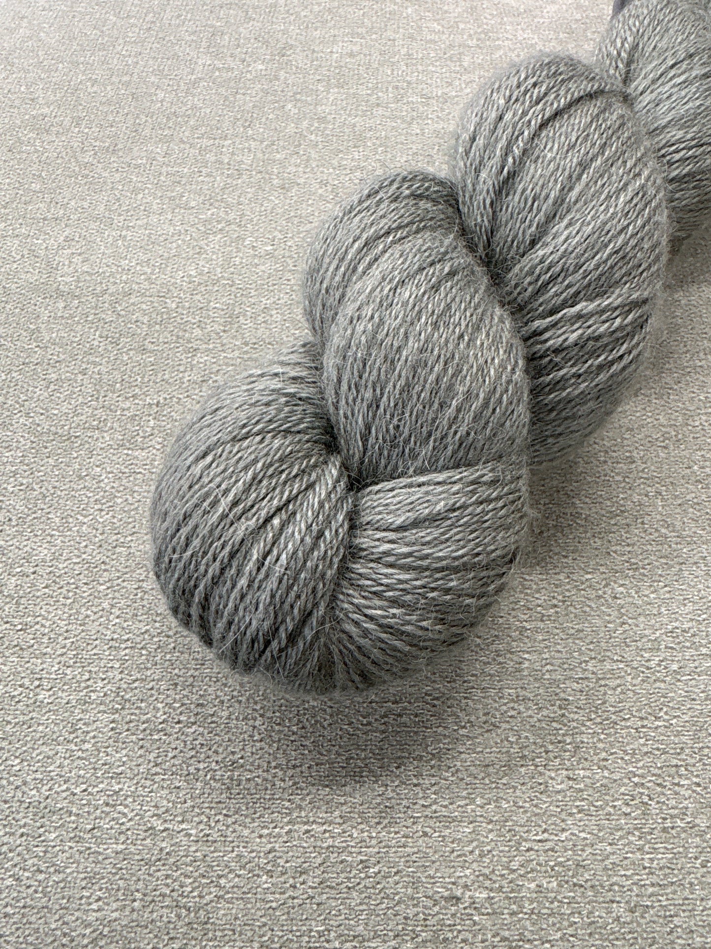 Lumoava Baby alpakkasilkki