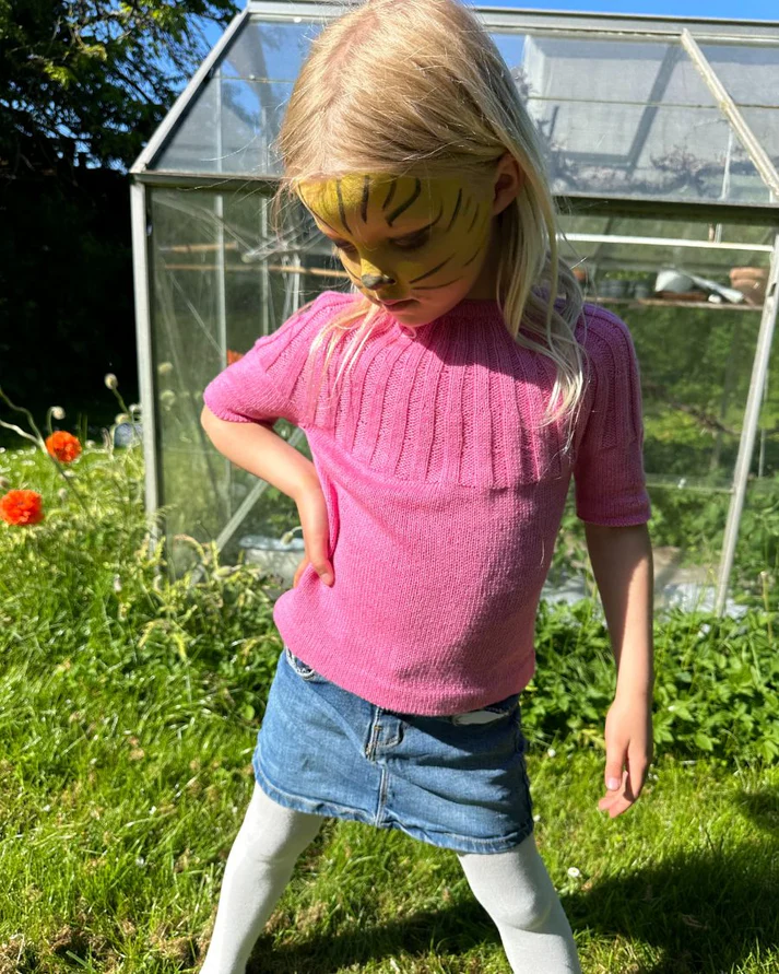 PetiteKnit Sunday Tee Junior (ENG, KIDS) - lasten neuleohje englanniksi
