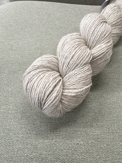 Lumoava Baby alpakkasilkki