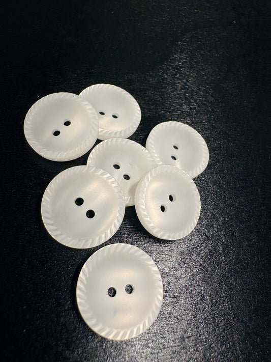 Valkoinen kiiltävä muovinappi ø 1,8 mm