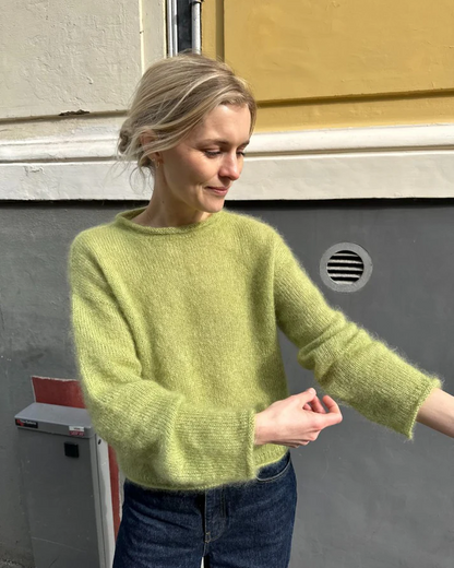 PetiteKnit Cloud Blouse vihreänä edestä