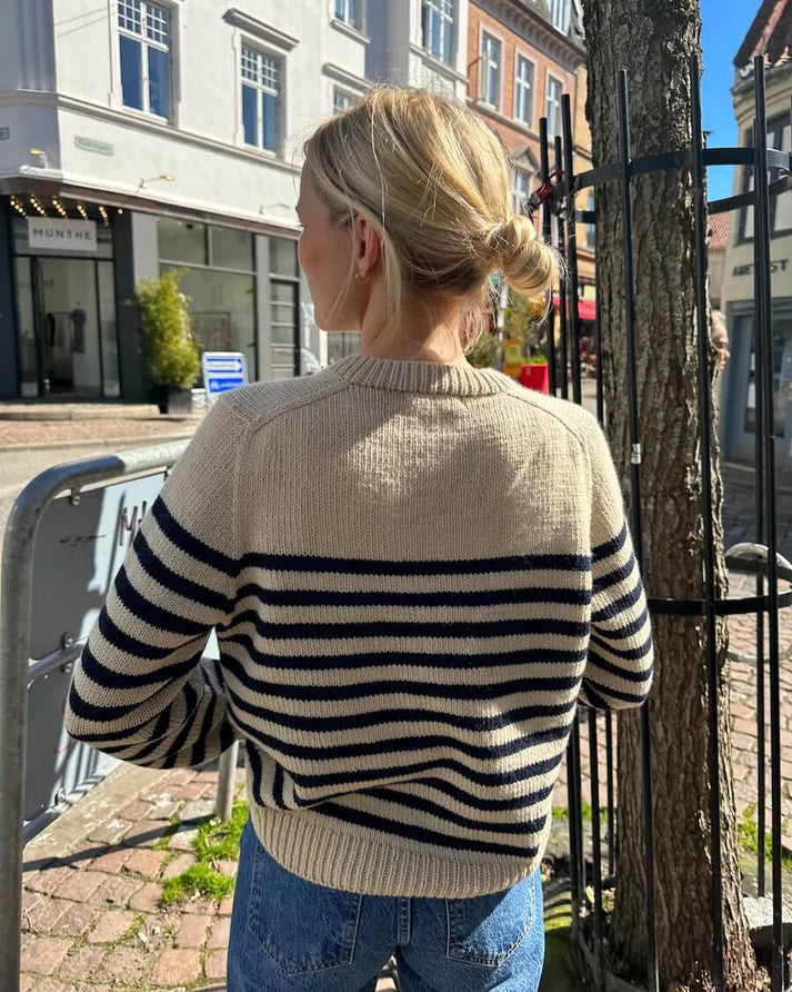 PetiteKnit Lyon Sweater – neuleohje englanniksi