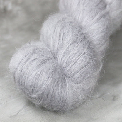 Laurelknits, Udu