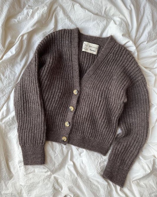 PetiteKnit Agnete Cardigan (FI) - neuleohje suomeksi