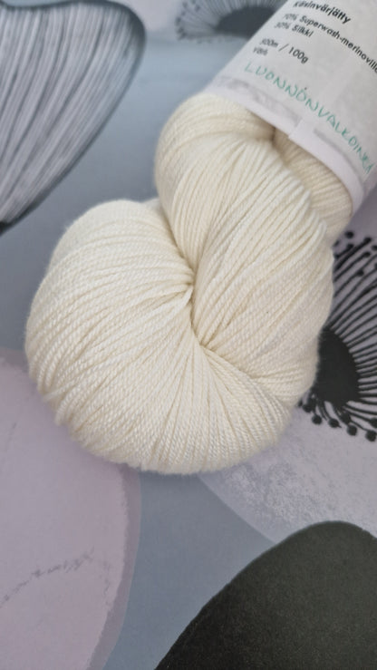Lumoava Merino-silkki 500