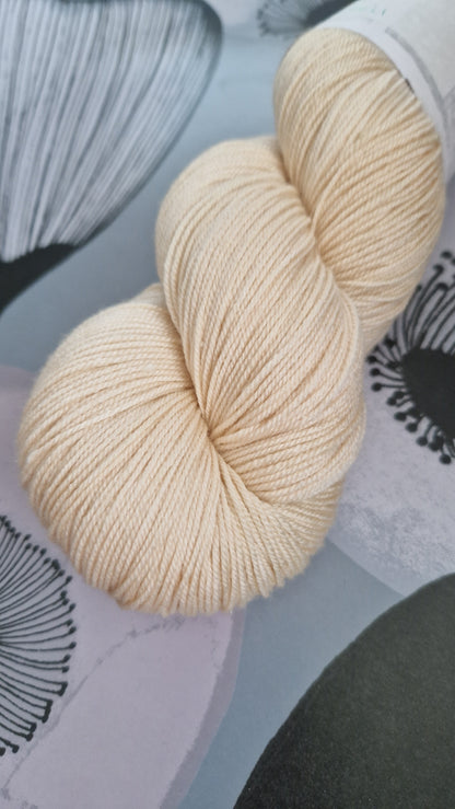 Lumoava Merino-silkki 500
