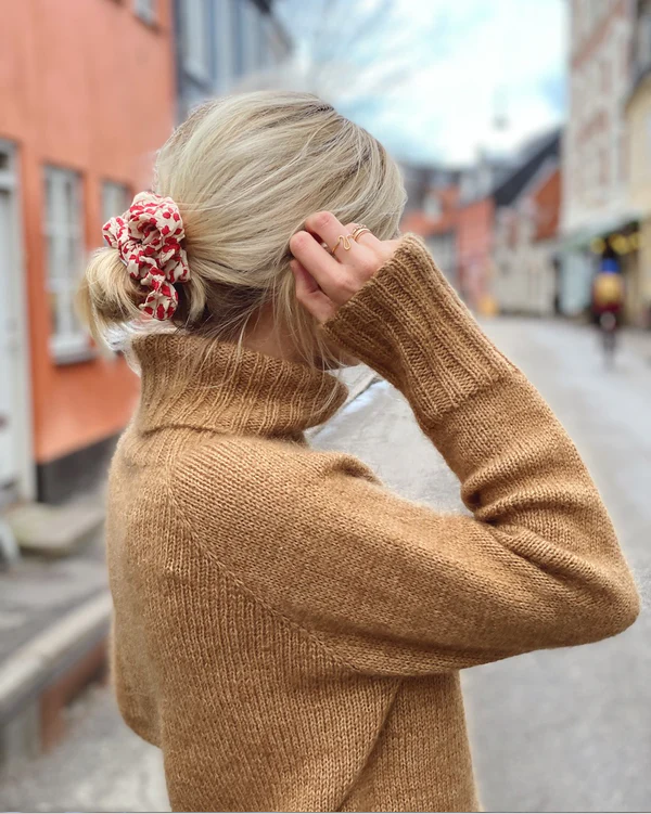 PetiteKnit Caramel Sweater - Neulepaita - neuleohje suomeksi