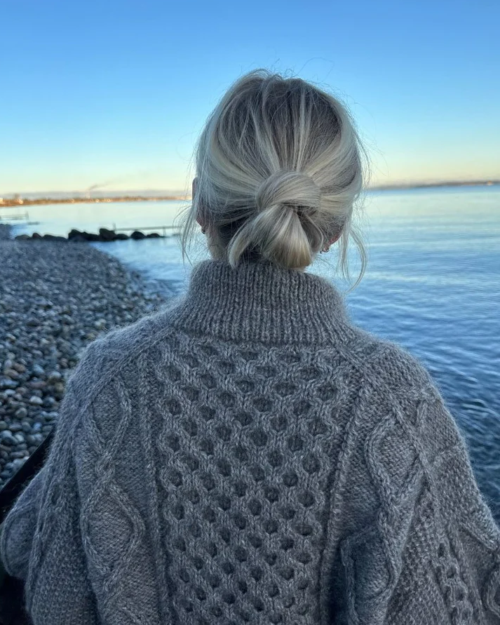 PetiteKnit Dagmar Zipper Sweater - Neulepaita - neuleohje suomeksi