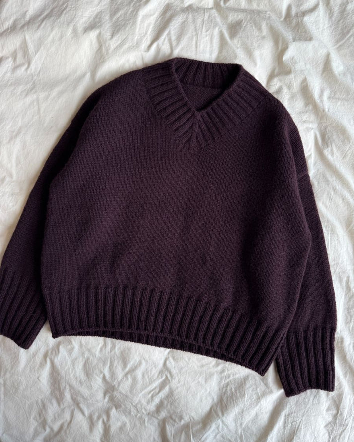 PetiteKnit Hannah Sweater V-neck (FI) - knitting pattern in Finnish