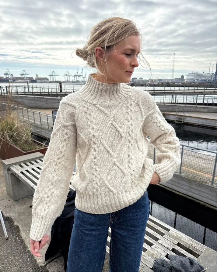 PetiteKnit Saga Sweater (FI) - neuleohje suomeksi