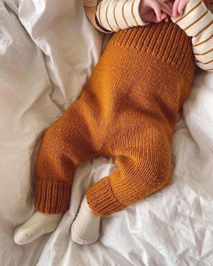 PetiteKnit Willum's Overalls (FI, LAPSET) -neuleohje