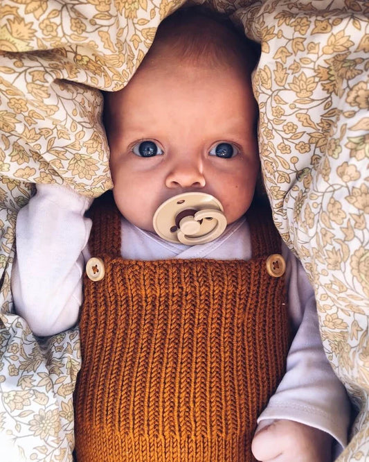 PetiteKnit Willum's Overalls (FI, LAPSET) - lasten neuleohje suomeksi