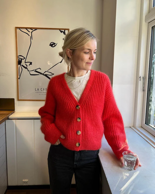 PetiteKnit Agnete Cardigan (FI) - neuleohje suomeksi