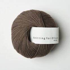 Knitting_for_olive_merino_blommeler_Plum_clay